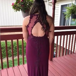 Faviana Women’s Long Maroon Dress